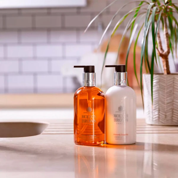 Molton Brown Heavenly Gingerlily Hand Lotion – Image 3